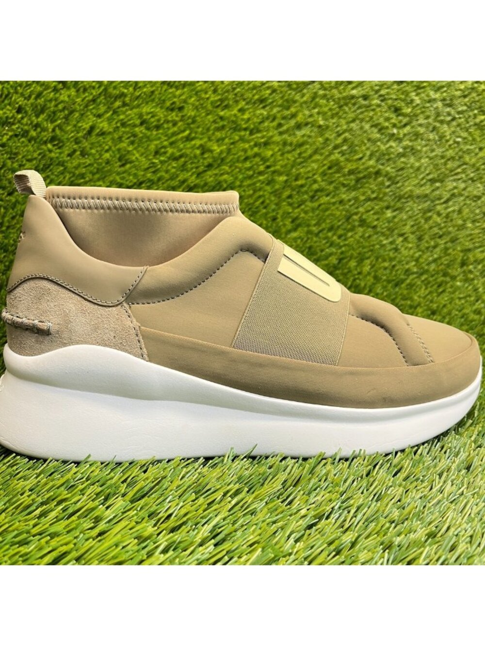 UGG Neutra Womens Size 10 Green White Athletic Walking Slip On Shoes Sneakers